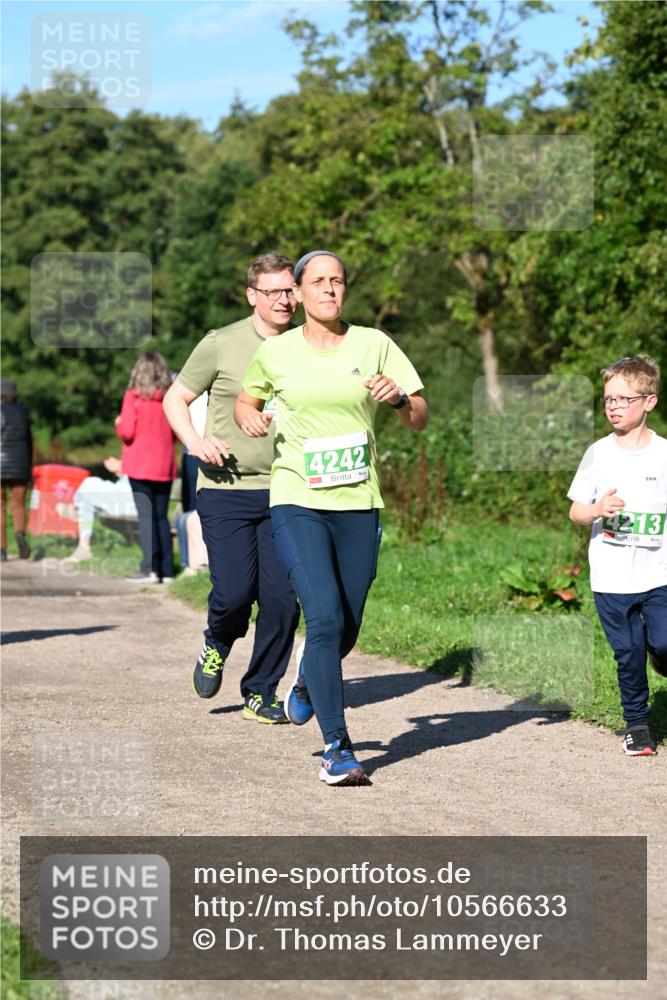 27.09.2026 - 35. Volkslauf durch das schöne Alstertal Dr. Thomas Lammeyer http://msf.ph/oto/10566633 27.09.2026 10:40:52 Laufen 4242, 4213 meine-sportfotos.de