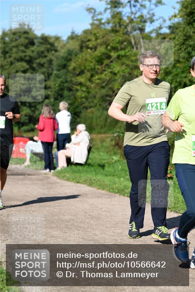 27.09.2026 - 35. Volkslauf durch das schöne Alstertal Dr. Thomas Lammeyer http://msf.ph/oto/10566642 27.09.2026 10:40:54 Laufen 4214 meine-sportfotos.de