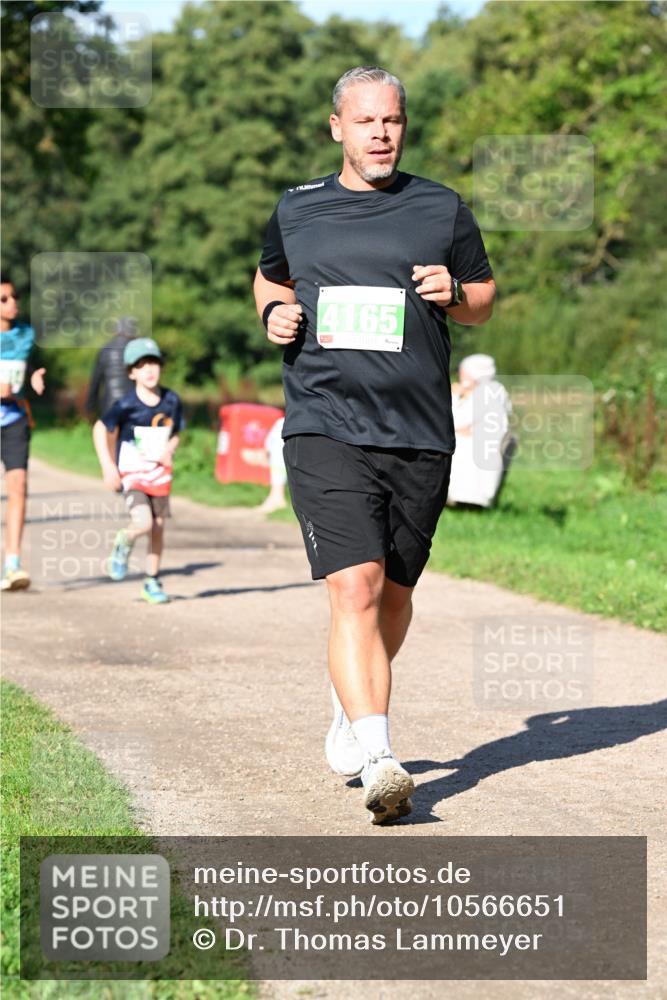 27.09.2026 - 35. Volkslauf durch das schöne Alstertal Dr. Thomas Lammeyer http://msf.ph/oto/10566651 27.09.2026 10:40:55 Laufen 4165, 1 meine-sportfotos.de