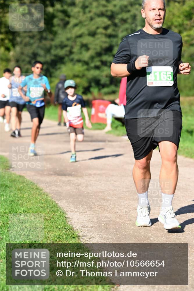 27.09.2026 - 35. Volkslauf durch das schöne Alstertal Dr. Thomas Lammeyer http://msf.ph/oto/10566654 27.09.2026 10:40:55 Laufen 4165 meine-sportfotos.de