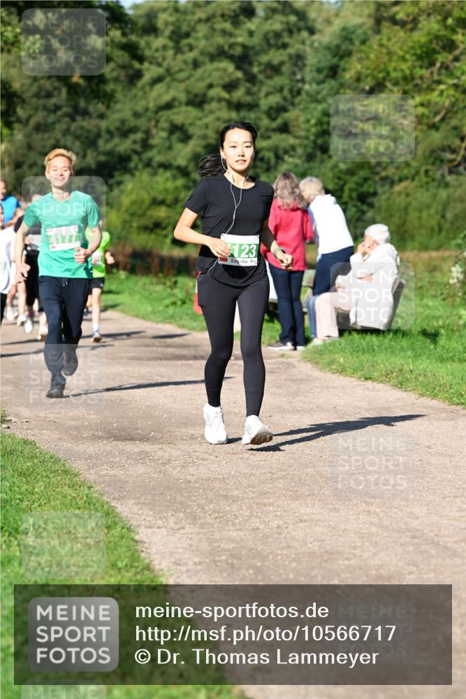 27.09.2026 - 35. Volkslauf durch das schöne Alstertal Dr. Thomas Lammeyer http://msf.ph/oto/10566717 27.09.2026 10:41:04 Laufen 4177, 123 meine-sportfotos.de
