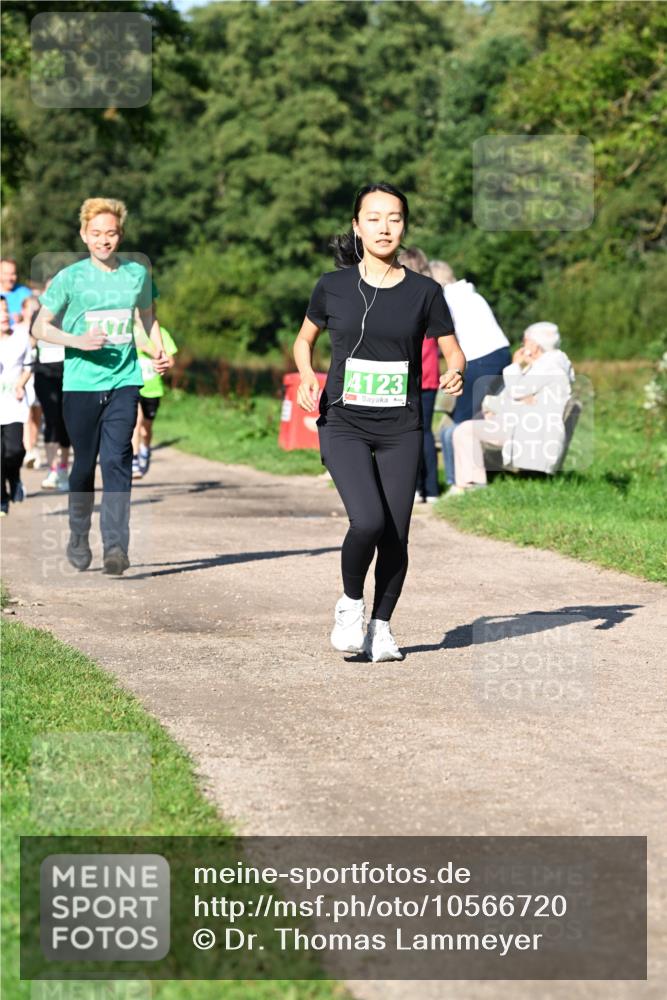 27.09.2026 - 35. Volkslauf durch das schöne Alstertal Dr. Thomas Lammeyer http://msf.ph/oto/10566720 27.09.2026 10:41:05 Laufen 1477, 4123 meine-sportfotos.de