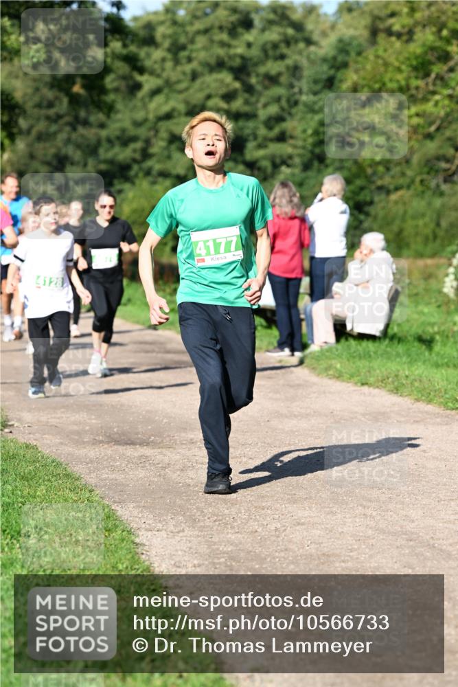 27.09.2026 - 35. Volkslauf durch das schöne Alstertal Dr. Thomas Lammeyer http://msf.ph/oto/10566733 27.09.2026 10:41:07 Laufen 4128, 4177 meine-sportfotos.de