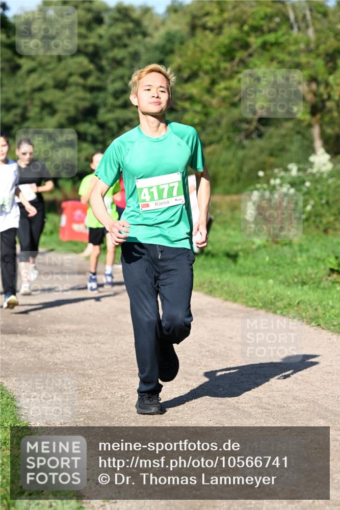27.09.2026 - 35. Volkslauf durch das schöne Alstertal Dr. Thomas Lammeyer http://msf.ph/oto/10566741 27.09.2026 10:41:07 Laufen 4177 meine-sportfotos.de