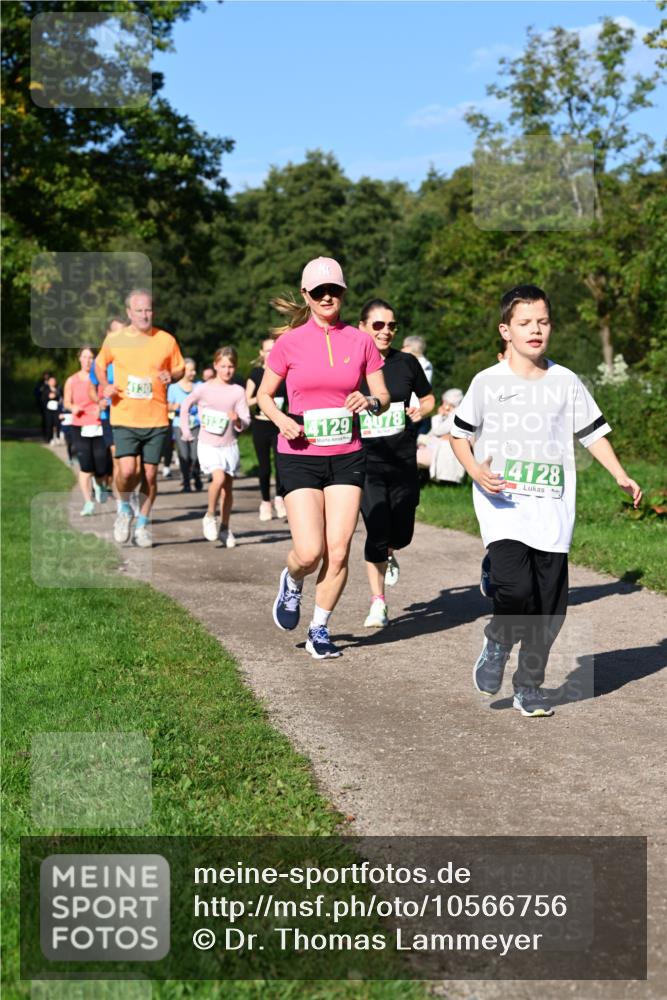 27.09.2026 - 35. Volkslauf durch das schöne Alstertal Dr. Thomas Lammeyer http://msf.ph/oto/10566756 27.09.2026 10:41:10 Laufen 130, 41, 4129, 4078, 4128 meine-sportfotos.de