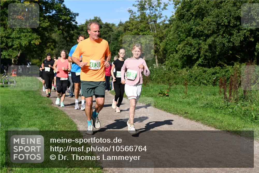 27.09.2026 - 35. Volkslauf durch das schöne Alstertal Dr. Thomas Lammeyer http://msf.ph/oto/10566764 27.09.2026 10:41:13 Laufen 4130, 40, 4134 meine-sportfotos.de