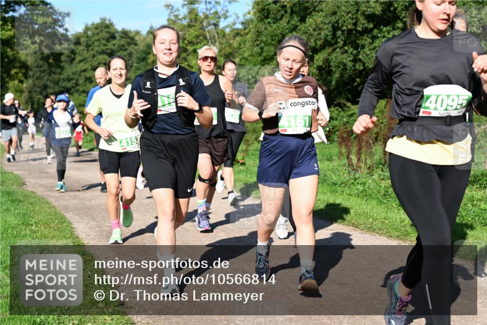 27.09.2026 - 35. Volkslauf durch das schöne Alstertal Dr. Thomas Lammeyer http://msf.ph/oto/10566814 27.09.2026 10:41:21 Laufen 4153, 10, 4161, 4095 meine-sportfotos.de