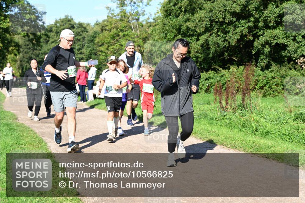 27.09.2026 - 35. Volkslauf durch das schöne Alstertal Dr. Thomas Lammeyer http://msf.ph/oto/10566825 27.09.2026 10:41:27 Laufen 4051, 4043 meine-sportfotos.de
