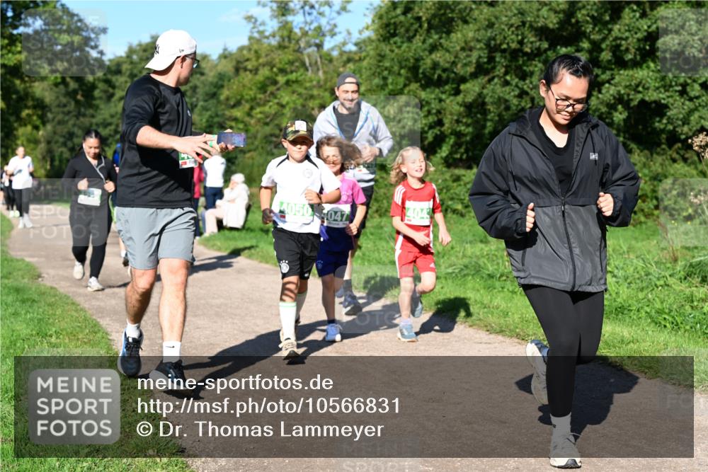 27.09.2026 - 35. Volkslauf durch das schöne Alstertal Dr. Thomas Lammeyer http://msf.ph/oto/10566831 27.09.2026 10:41:27 Laufen 4050047 meine-sportfotos.de
