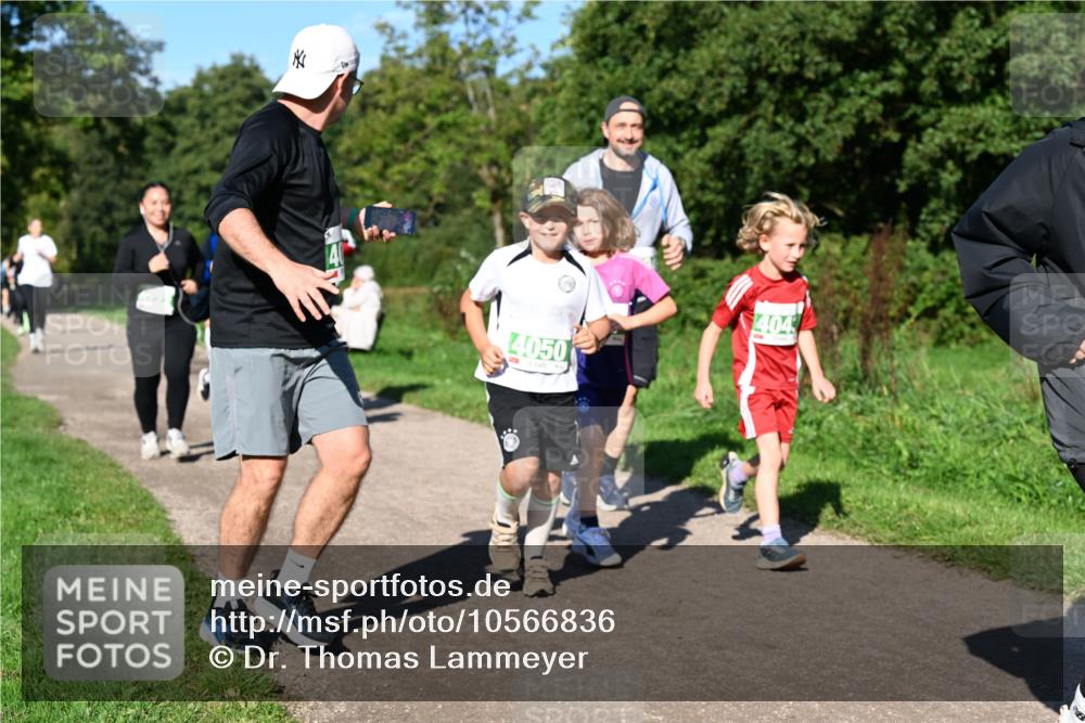27.09.2026 - 35. Volkslauf durch das schöne Alstertal Dr. Thomas Lammeyer http://msf.ph/oto/10566836 27.09.2026 10:41:28 Laufen 4 meine-sportfotos.de
