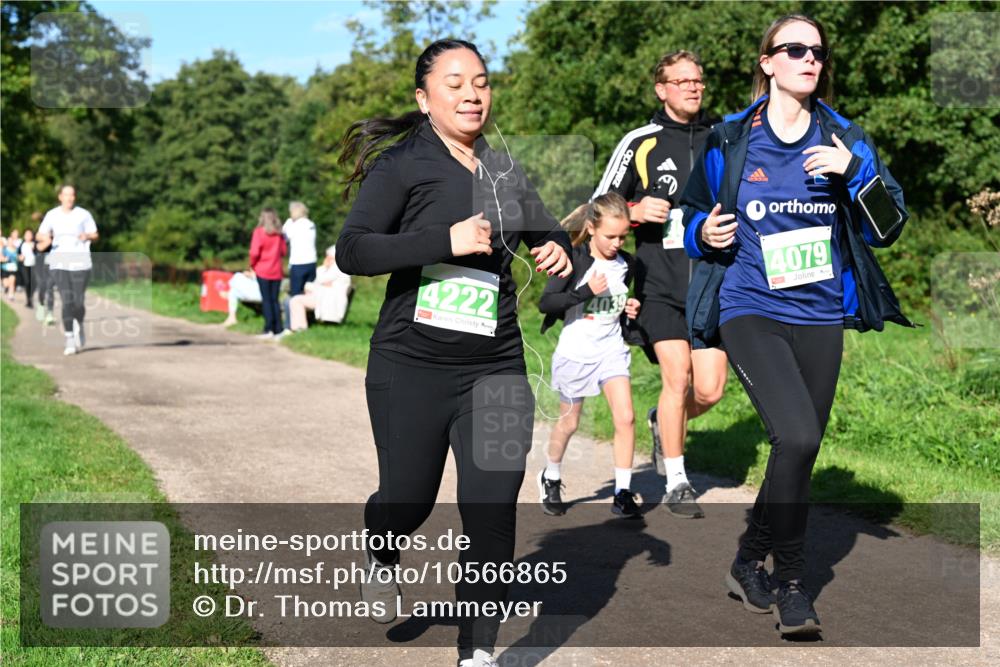 27.09.2026 - 35. Volkslauf durch das schöne Alstertal Dr. Thomas Lammeyer http://msf.ph/oto/10566865 27.09.2026 10:41:31 Laufen 4222, 4039, 4079 meine-sportfotos.de