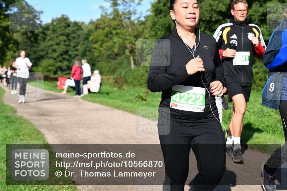 27.09.2026 - 35. Volkslauf durch das schöne Alstertal Dr. Thomas Lammeyer http://msf.ph/oto/10566870 27.09.2026 10:41:32 Laufen 041, 4222, 9 meine-sportfotos.de