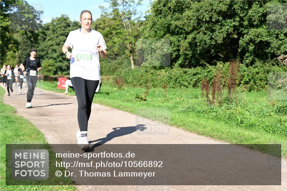 27.09.2026 - 35. Volkslauf durch das schöne Alstertal Dr. Thomas Lammeyer http://msf.ph/oto/10566892 27.09.2026 10:41:36 Laufen 4159 meine-sportfotos.de