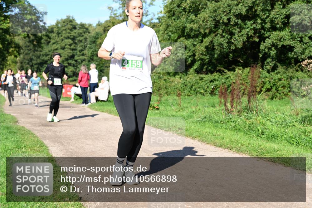 27.09.2026 - 35. Volkslauf durch das schöne Alstertal Dr. Thomas Lammeyer http://msf.ph/oto/10566898 27.09.2026 10:41:37 Laufen 4159 meine-sportfotos.de