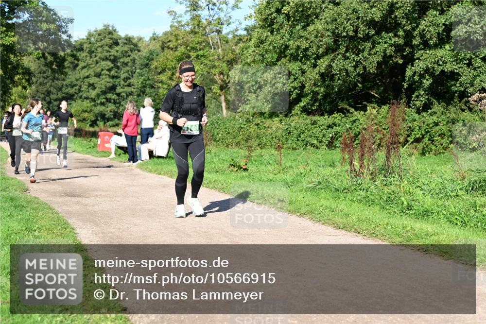 27.09.2026 - 35. Volkslauf durch das schöne Alstertal Dr. Thomas Lammeyer http://msf.ph/oto/10566915 27.09.2026 10:41:39 Laufen 6717 meine-sportfotos.de