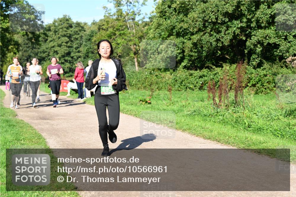 27.09.2026 - 35. Volkslauf durch das schöne Alstertal Dr. Thomas Lammeyer http://msf.ph/oto/10566961 27.09.2026 10:41:44 Laufen 495 meine-sportfotos.de