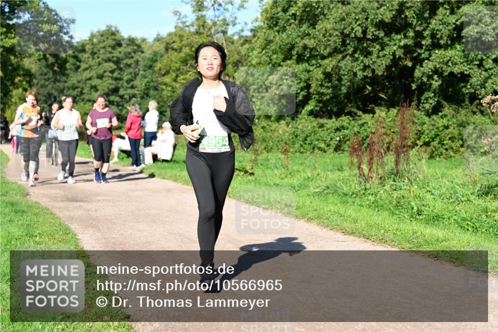 27.09.2026 - 35. Volkslauf durch das schöne Alstertal Dr. Thomas Lammeyer http://msf.ph/oto/10566965 27.09.2026 10:41:45 Laufen 40, 4954 meine-sportfotos.de