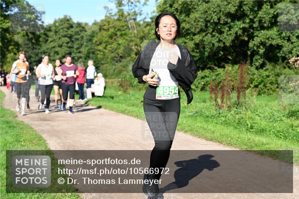 27.09.2026 - 35. Volkslauf durch das schöne Alstertal Dr. Thomas Lammeyer http://msf.ph/oto/10566972 27.09.2026 10:41:46 Laufen 4954 meine-sportfotos.de