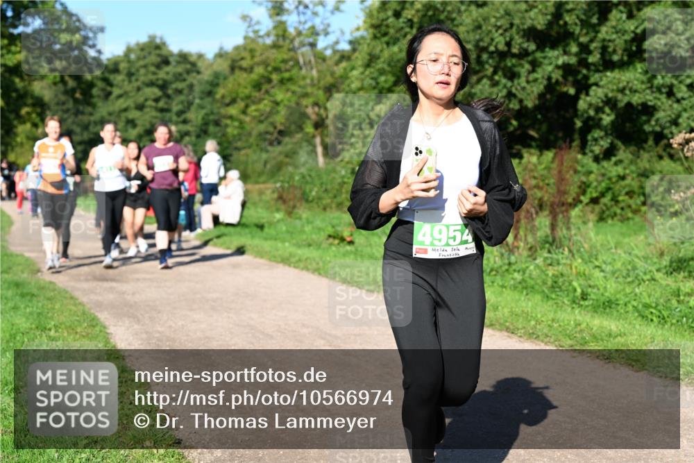 27.09.2026 - 35. Volkslauf durch das schöne Alstertal Dr. Thomas Lammeyer http://msf.ph/oto/10566974 27.09.2026 10:41:46 Laufen 4954 meine-sportfotos.de