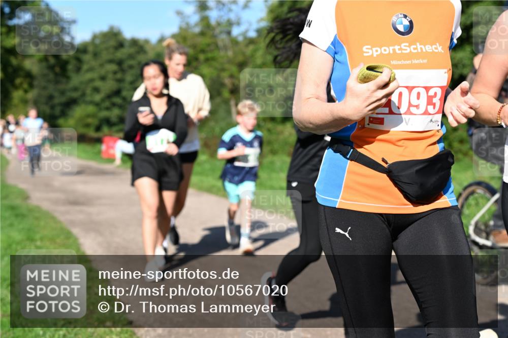 27.09.2026 - 35. Volkslauf durch das schöne Alstertal Dr. Thomas Lammeyer http://msf.ph/oto/10567020 27.09.2026 10:41:51 Laufen 093 meine-sportfotos.de