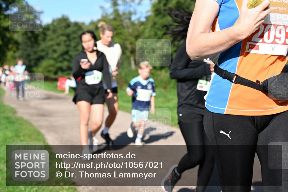 27.09.2026 - 35. Volkslauf durch das schöne Alstertal Dr. Thomas Lammeyer http://msf.ph/oto/10567021 27.09.2026 10:41:51 Laufen 2093 meine-sportfotos.de