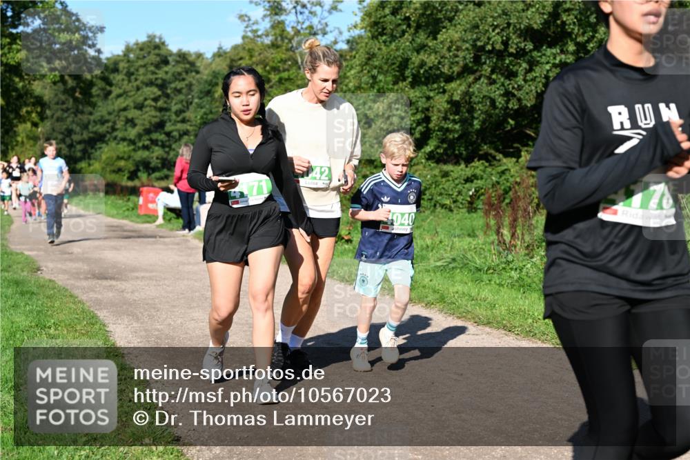 27.09.2026 - 35. Volkslauf durch das schöne Alstertal Dr. Thomas Lammeyer http://msf.ph/oto/10567023 27.09.2026 10:41:51 Laufen 71, 42, 040 meine-sportfotos.de