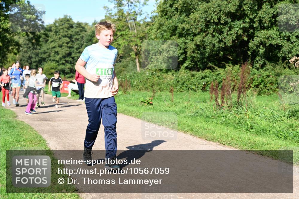 27.09.2026 - 35. Volkslauf durch das schöne Alstertal Dr. Thomas Lammeyer http://msf.ph/oto/10567059 27.09.2026 10:41:58 Laufen 4108 meine-sportfotos.de