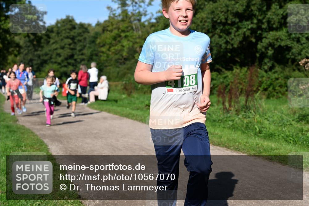 27.09.2026 - 35. Volkslauf durch das schöne Alstertal Dr. Thomas Lammeyer http://msf.ph/oto/10567070 27.09.2026 10:41:59 Laufen 4108 meine-sportfotos.de