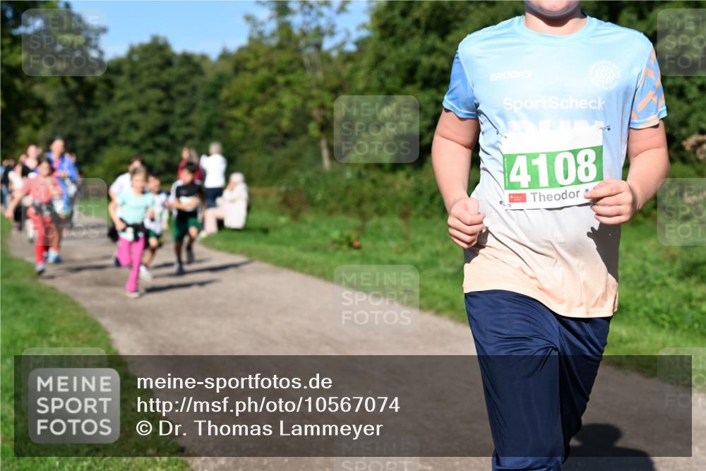 27.09.2026 - 35. Volkslauf durch das schöne Alstertal Dr. Thomas Lammeyer http://msf.ph/oto/10567074 27.09.2026 10:41:59 Laufen 4108 meine-sportfotos.de