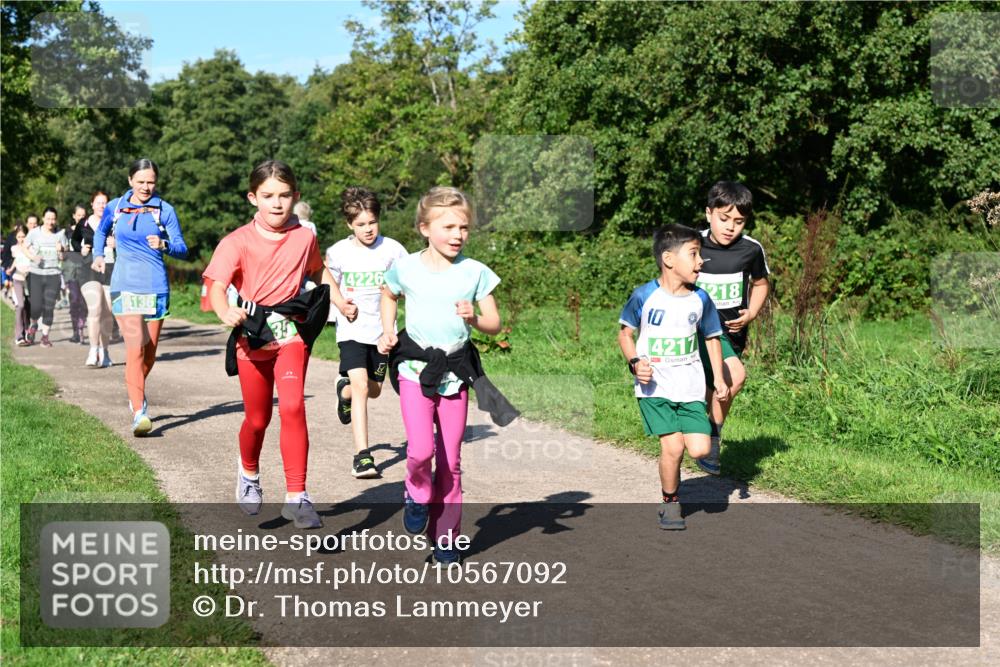 27.09.2026 - 35. Volkslauf durch das schöne Alstertal Dr. Thomas Lammeyer http://msf.ph/oto/10567092 27.09.2026 10:42:01 Laufen 4226, 136, 10, 4217, 218 meine-sportfotos.de