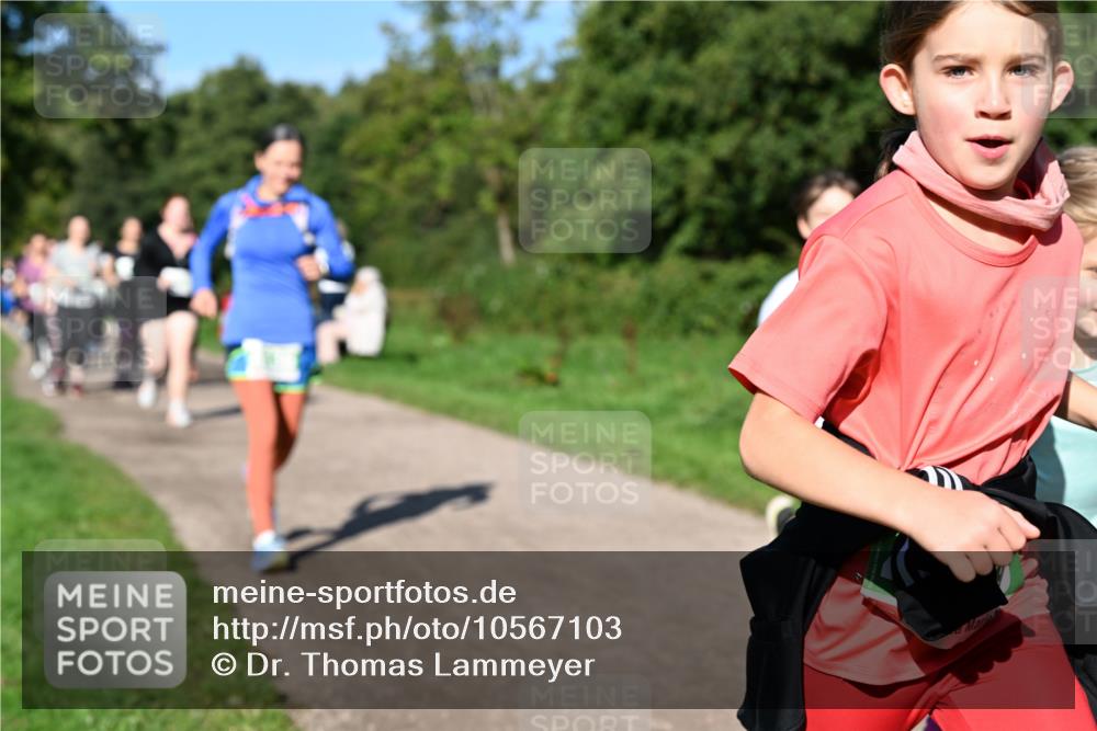 27.09.2026 - 35. Volkslauf durch das schöne Alstertal Dr. Thomas Lammeyer http://msf.ph/oto/10567103 27.09.2026 10:42:03 Laufen  meine-sportfotos.de