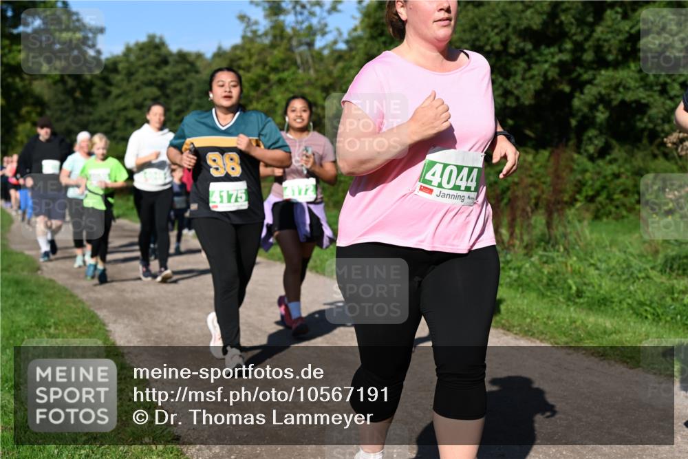27.09.2026 - 35. Volkslauf durch das schöne Alstertal Dr. Thomas Lammeyer http://msf.ph/oto/10567191 27.09.2026 10:42:13 Laufen 98, 4175, 2172, 4044 meine-sportfotos.de