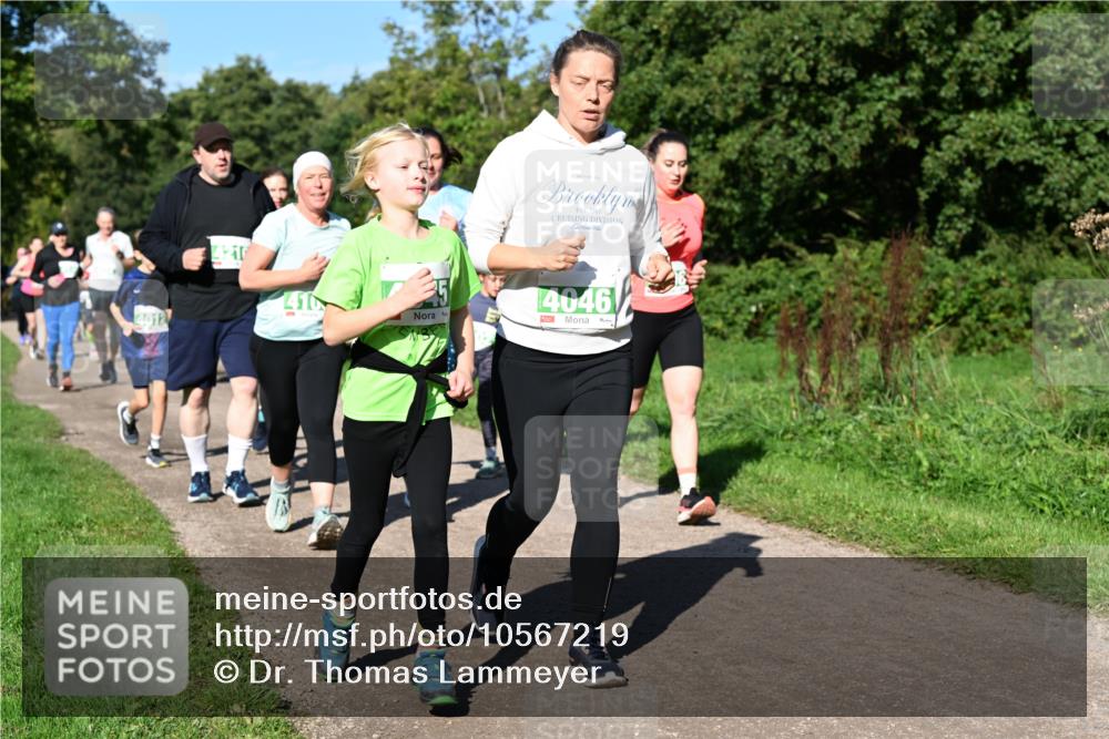 27.09.2026 - 35. Volkslauf durch das schöne Alstertal Dr. Thomas Lammeyer http://msf.ph/oto/10567219 27.09.2026 10:42:16 Laufen 1981, 4046 meine-sportfotos.de
