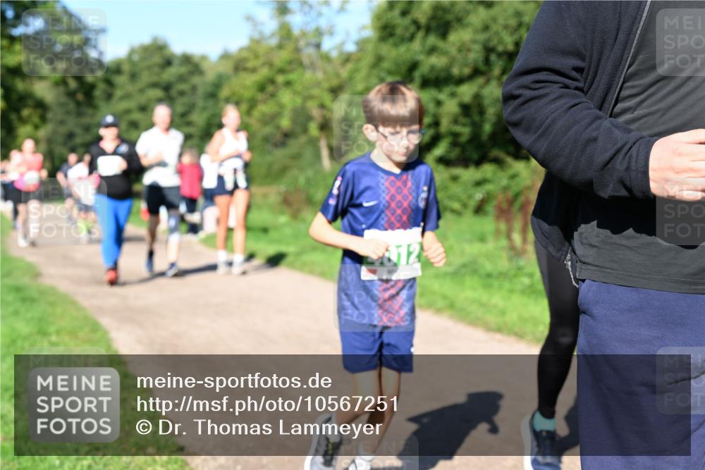 27.09.2026 - 35. Volkslauf durch das schöne Alstertal Dr. Thomas Lammeyer http://msf.ph/oto/10567251 27.09.2026 10:42:19 Laufen 12 meine-sportfotos.de