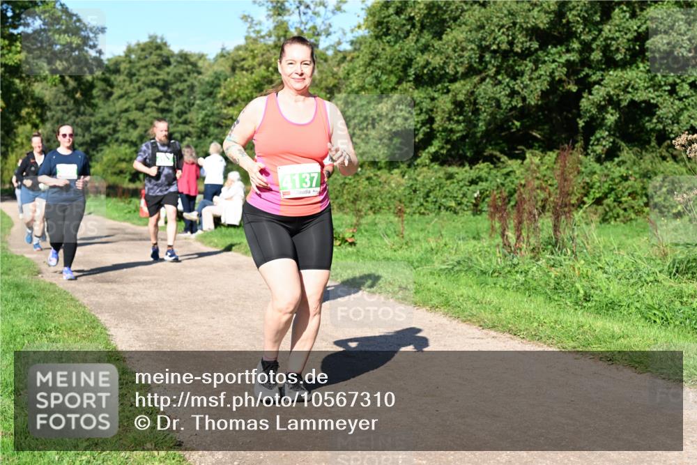 27.09.2026 - 35. Volkslauf durch das schöne Alstertal Dr. Thomas Lammeyer http://msf.ph/oto/10567310 27.09.2026 10:42:26 Laufen 4137 meine-sportfotos.de