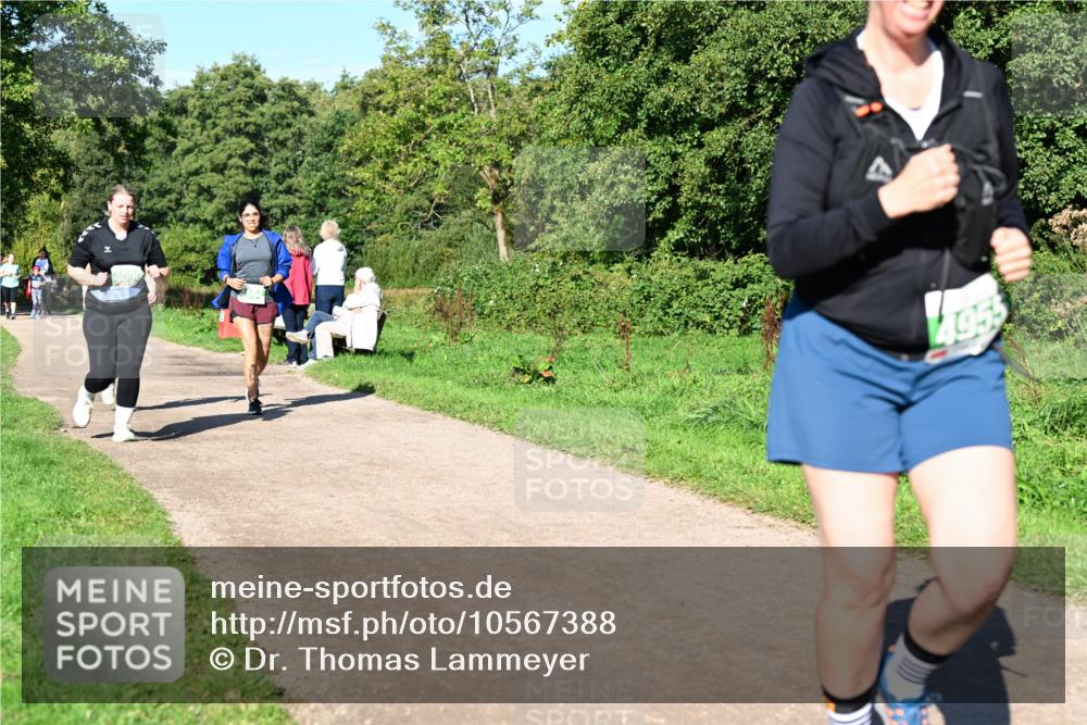 27.09.2026 - 35. Volkslauf durch das schöne Alstertal Dr. Thomas Lammeyer http://msf.ph/oto/10567388 27.09.2026 10:42:35 Laufen 9677 meine-sportfotos.de