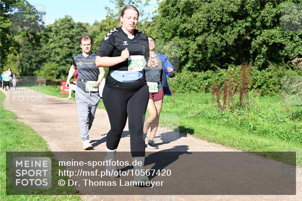 27.09.2026 - 35. Volkslauf durch das schöne Alstertal Dr. Thomas Lammeyer http://msf.ph/oto/10567420 27.09.2026 10:42:39 Laufen 4090, 194 meine-sportfotos.de