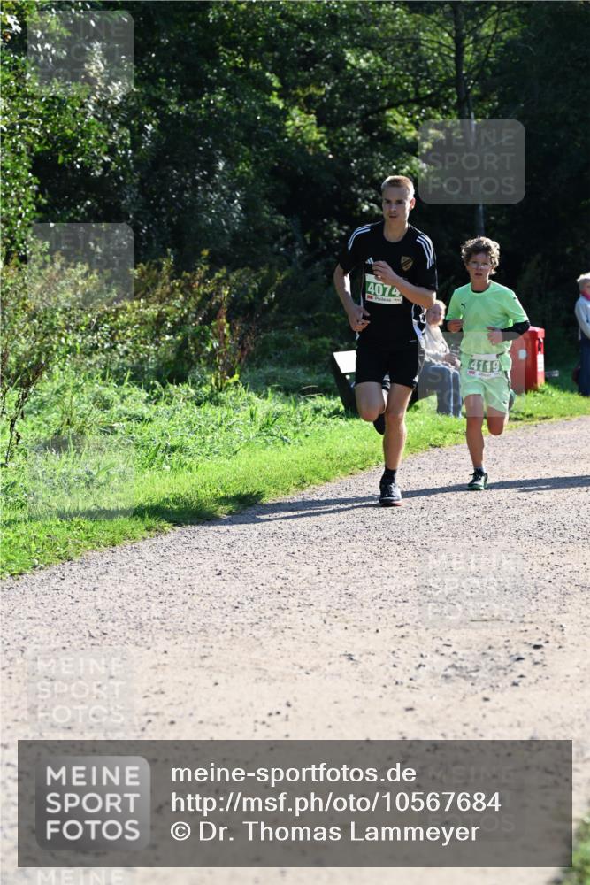 27.09.2026 - 35. Volkslauf durch das schöne Alstertal Dr. Thomas Lammeyer http://msf.ph/oto/10567684 27.09.2026 10:47:28 Laufen 4074, 4119 meine-sportfotos.de