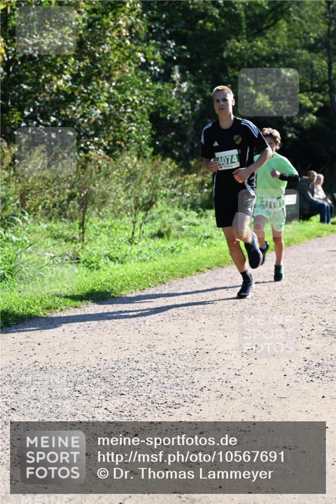 27.09.2026 - 35. Volkslauf durch das schöne Alstertal Dr. Thomas Lammeyer http://msf.ph/oto/10567691 27.09.2026 10:47:29 Laufen 4074 meine-sportfotos.de