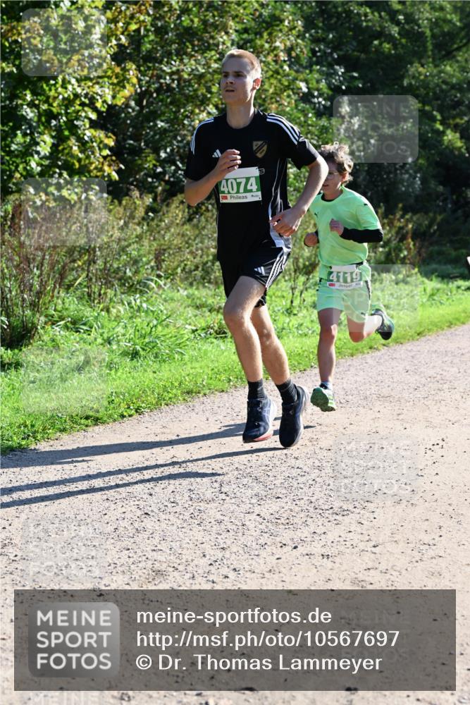 27.09.2026 - 35. Volkslauf durch das schöne Alstertal Dr. Thomas Lammeyer http://msf.ph/oto/10567697 27.09.2026 10:47:30 Laufen 4074, 4119 meine-sportfotos.de