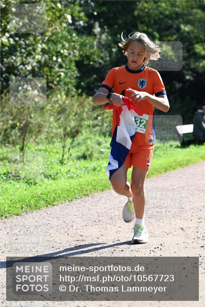 27.09.2026 - 35. Volkslauf durch das schöne Alstertal Dr. Thomas Lammeyer http://msf.ph/oto/10567723 27.09.2026 10:47:46 Laufen 32 meine-sportfotos.de