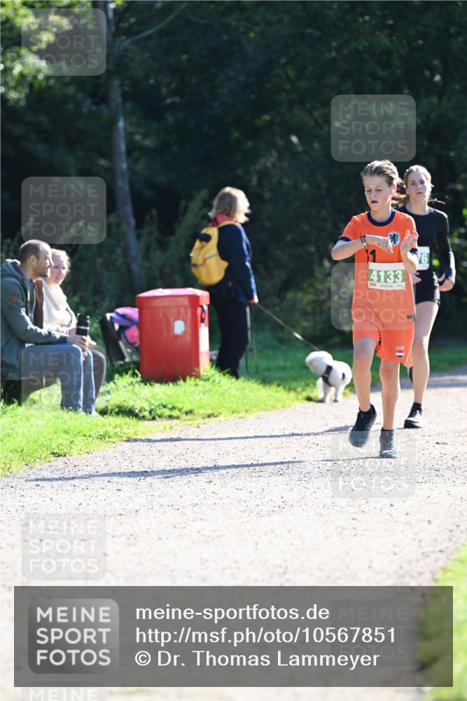 27.09.2026 - 34. Volkslauf durch das schöne Alstertal Dr. Thomas Lammeyer http://msf.ph/oto/10567851 27.09.2026 10:49:03 Laufen 4133 meine-sportfotos.de