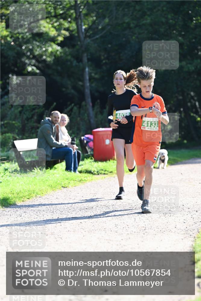 27.09.2026 - 35. Volkslauf durch das schöne Alstertal Dr. Thomas Lammeyer http://msf.ph/oto/10567854 27.09.2026 10:49:05 Laufen 4076, 4133 meine-sportfotos.de