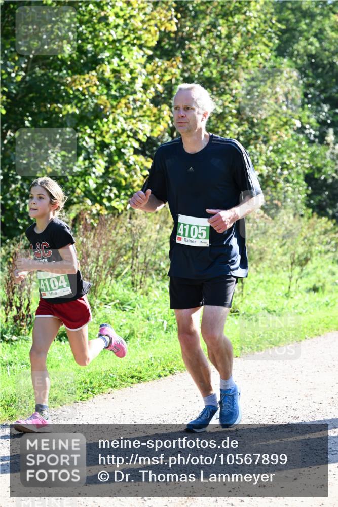 27.09.2026 - 35. Volkslauf durch das schöne Alstertal Dr. Thomas Lammeyer http://msf.ph/oto/10567899 27.09.2026 10:49:20 Laufen 4104, 4105 meine-sportfotos.de