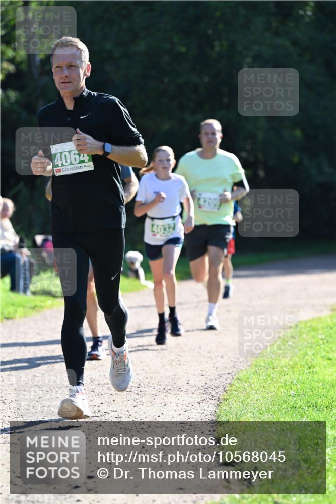 27.09.2026 - 35. Volkslauf durch das schöne Alstertal Dr. Thomas Lammeyer http://msf.ph/oto/10568045 27.09.2026 10:50:30 Laufen 4064, 4032 meine-sportfotos.de