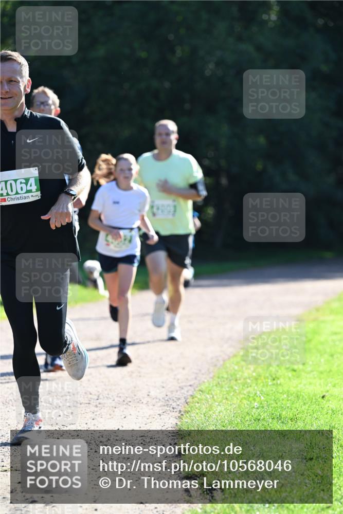 27.09.2026 - 35. Volkslauf durch das schöne Alstertal Dr. Thomas Lammeyer http://msf.ph/oto/10568046 27.09.2026 10:50:30 Laufen 4064 meine-sportfotos.de