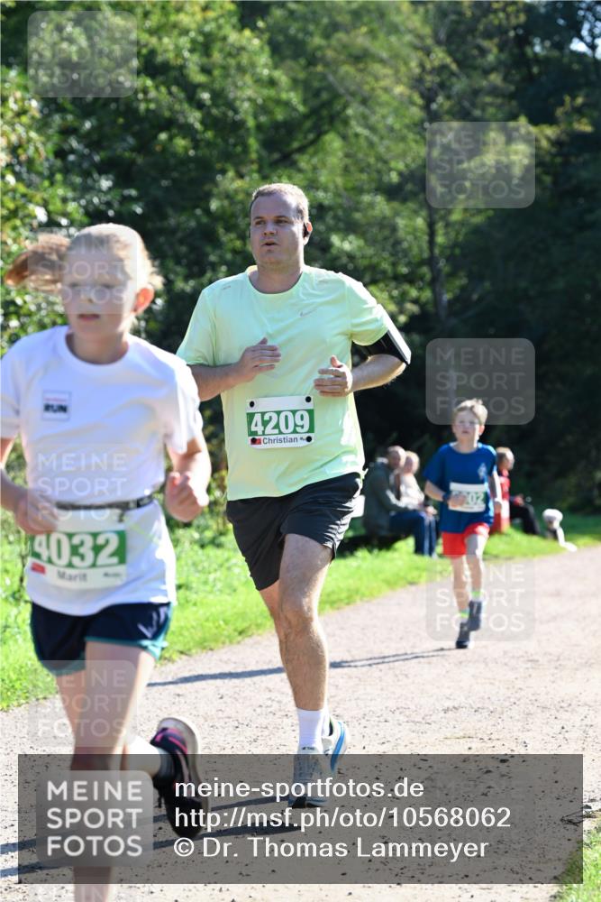 27.09.2026 - 35. Volkslauf durch das schöne Alstertal Dr. Thomas Lammeyer http://msf.ph/oto/10568062 27.09.2026 10:50:33 Laufen 4032, 4209 meine-sportfotos.de
