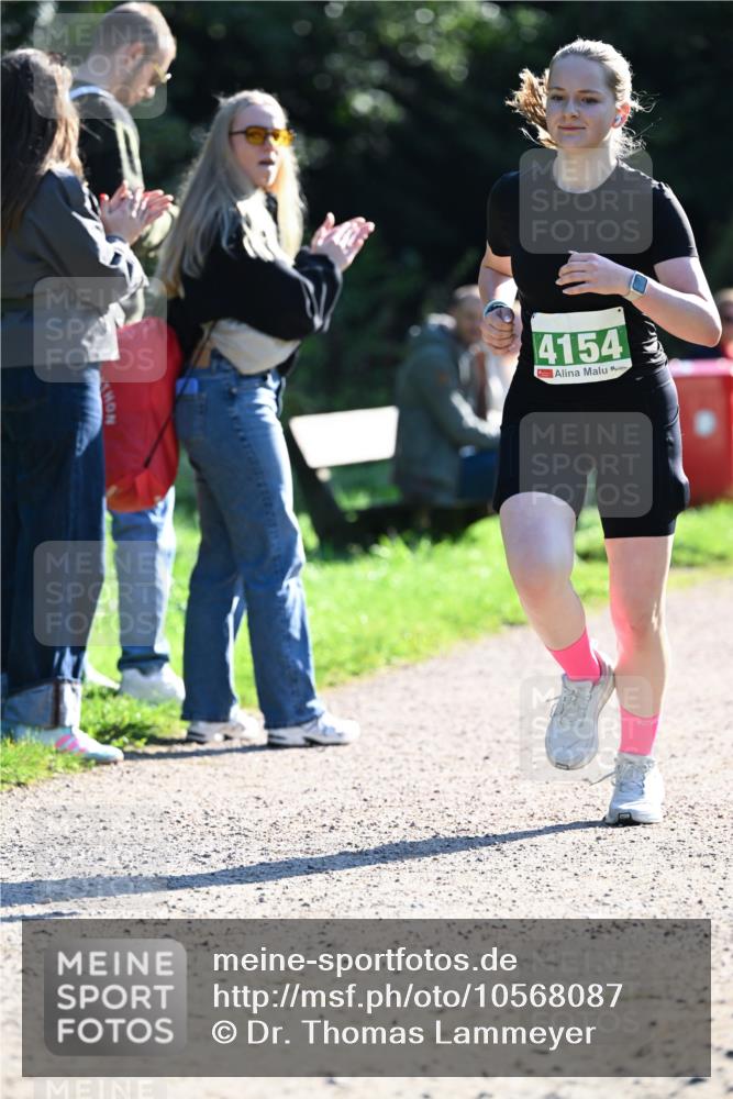 27.09.2026 - 35. Volkslauf durch das schöne Alstertal Dr. Thomas Lammeyer http://msf.ph/oto/10568087 27.09.2026 10:50:44 Laufen 4154 meine-sportfotos.de