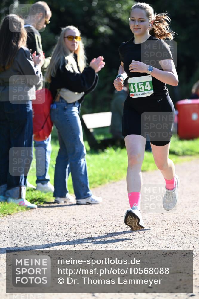 27.09.2026 - 35. Volkslauf durch das schöne Alstertal Dr. Thomas Lammeyer http://msf.ph/oto/10568088 27.09.2026 10:50:44 Laufen 4154 meine-sportfotos.de