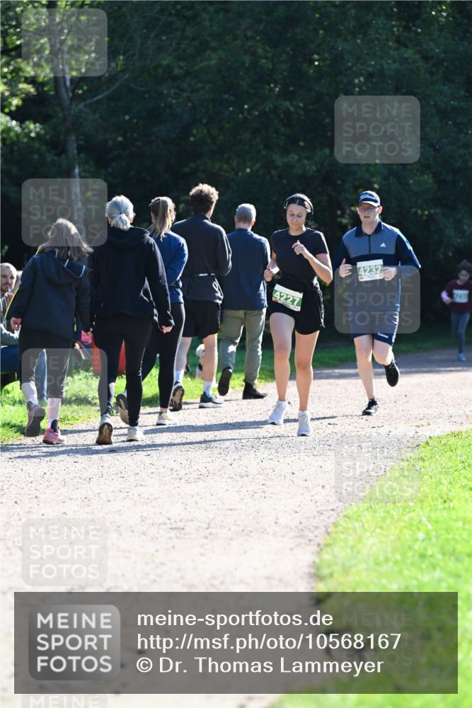 27.09.2026 - 35. Volkslauf durch das schöne Alstertal Dr. Thomas Lammeyer http://msf.ph/oto/10568167 27.09.2026 10:51:11 Laufen 4227, 4232 meine-sportfotos.de